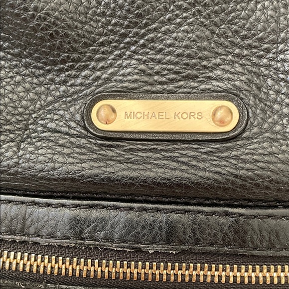 Michael Kors Black Leather Shoulder Bag - Picture 4 of 12